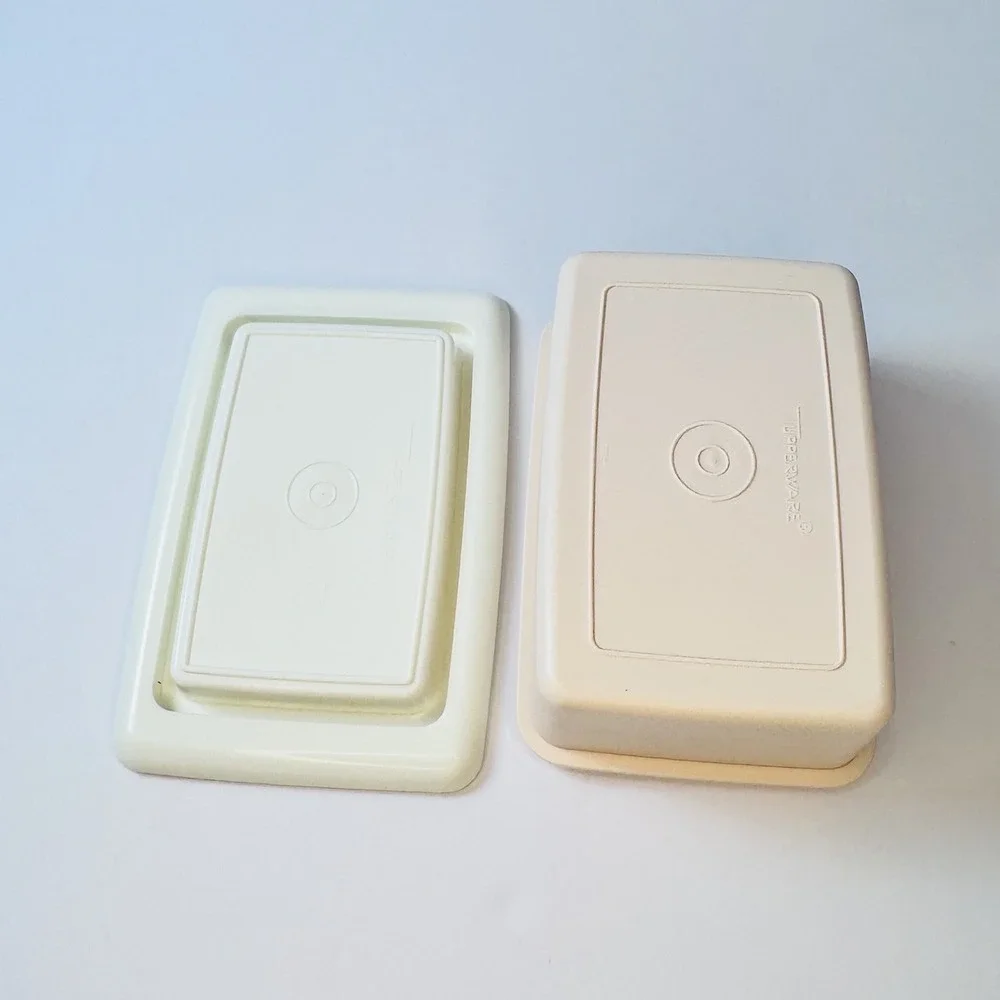 Tupperware Food Saver Rectangle Blush W Cream Lid 780-5‎ & 781-6
